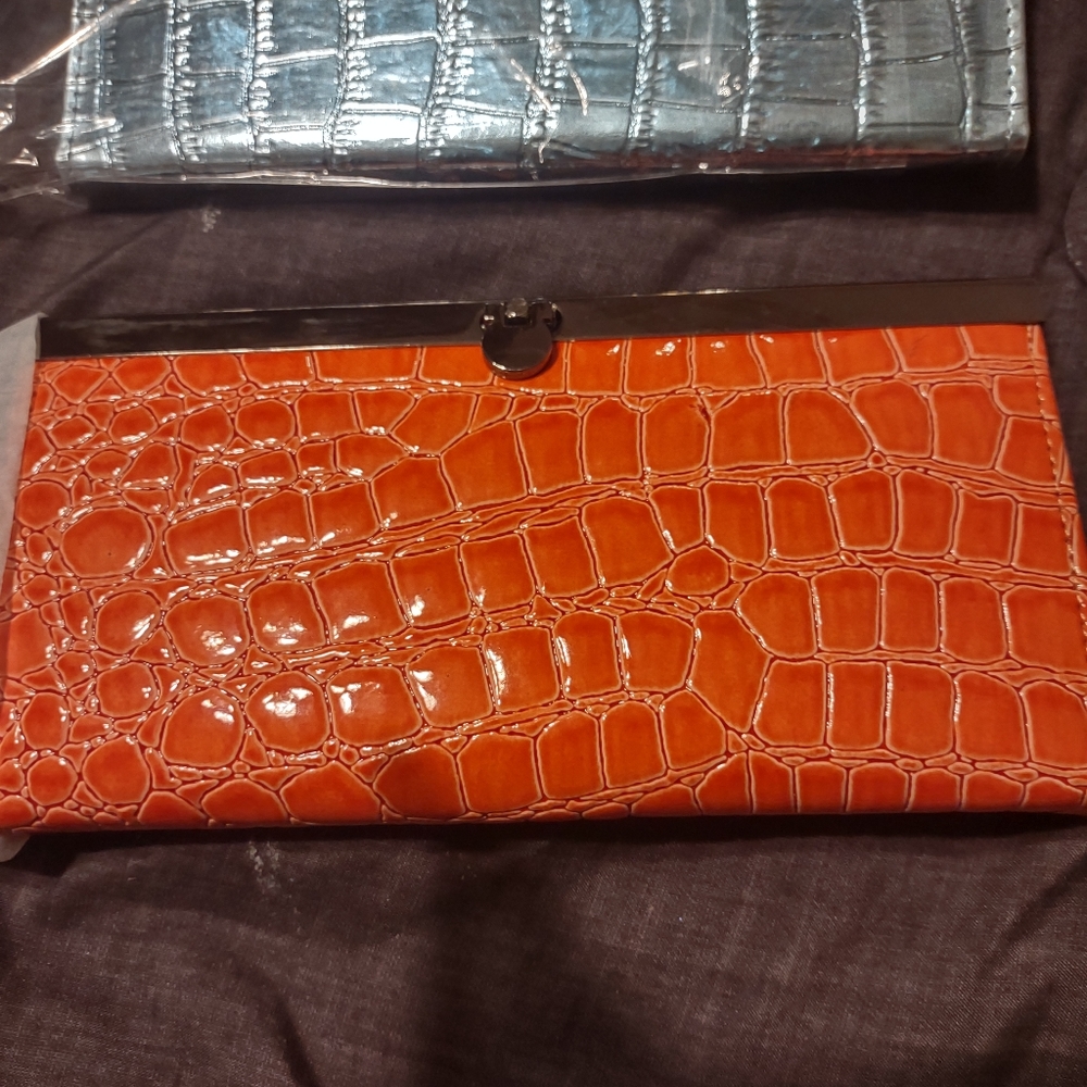 Wallets - Picture 4 of 8